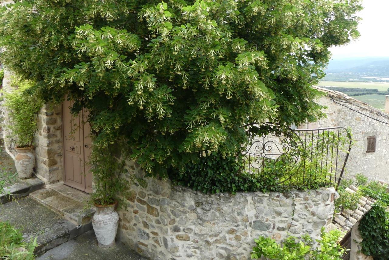 Les Vieux Murs Montfort  Buitenkant foto