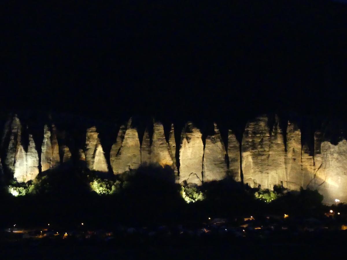 Les Vieux Murs Montfort  Buitenkant foto